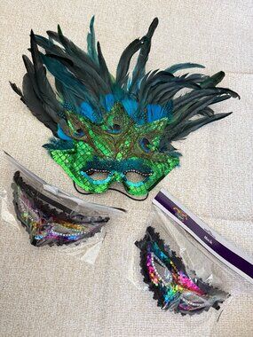 Masquerade Masks Lot of 3 Green Black Feather Venetian for Mardi Gras Party Hall
